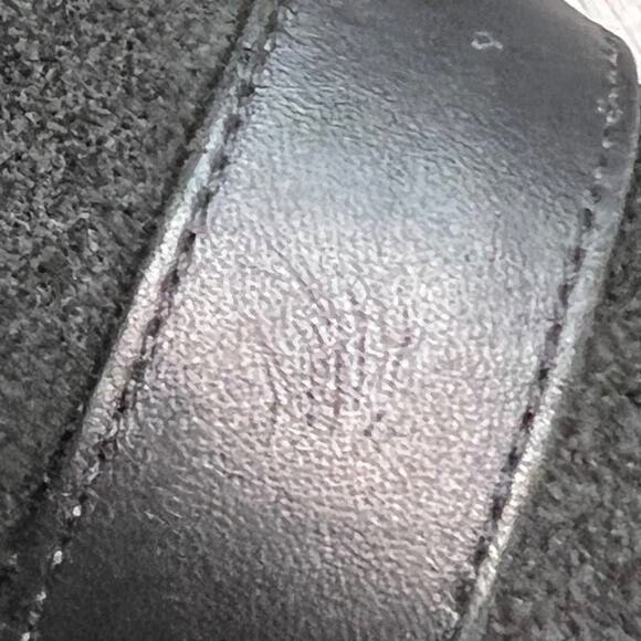 𝅺UGG Wright Belted Boots Booties Low Heel Black Suede Shearling Footbed Size 7 - Picture 8 of 11